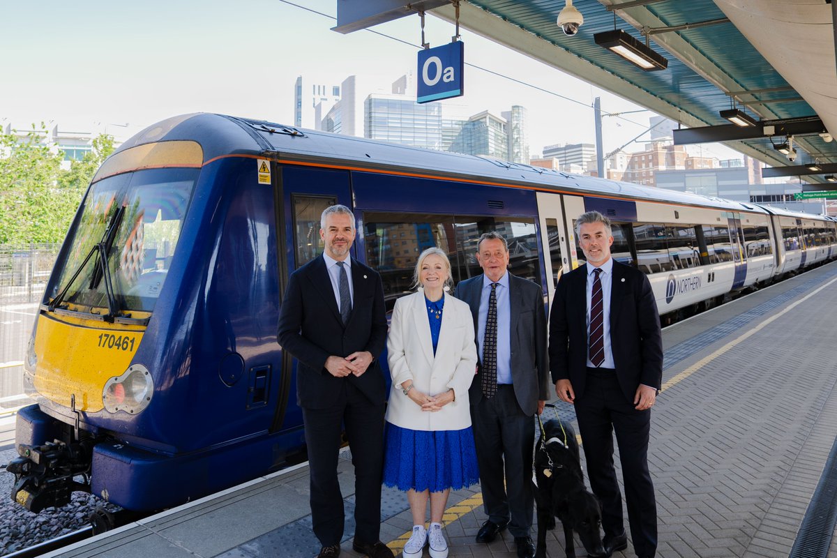 Tracy Brabin, Mayor of West Yorkshire (@mayorofwy) on Twitter photo Yorkshire's business leaders are clear - action must be taken to fix our broken rail network.
From <a href="/LUFC/">Leeds United (C)</a> and <a href="/VMO2News/">Virgin Media O2 News</a>, to <a href="/ThePieceHall/">The Piece Hall</a> and <a href="/Yorkshire_BS/">Yorkshire Building Society</a>, our region's heavyweights back us and are urging the government to invest in a modern railway for the North. Yorkshire's business leaders are clear - action must be taken to fix our broken rail network.
From <a href="/LUFC/">Leeds United (C)</a> and <a href="/VMO2News/">Virgin Media O2 News</a>, to <a href="/ThePieceHall/">The Piece Hall</a> and <a href="/Yorkshire_BS/">Yorkshire Building Society</a>, our region's heavyweights back us and are urging the government to invest in a modern railway for the North.