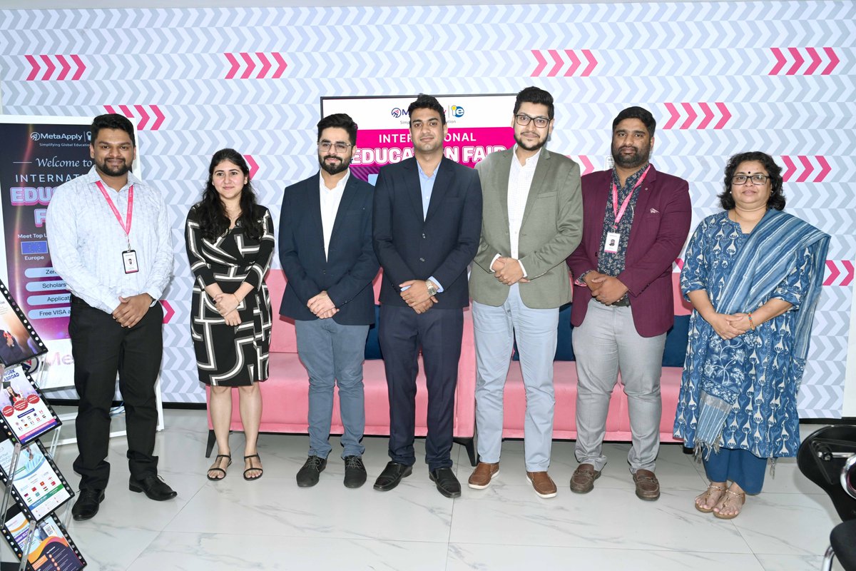 MetaApply_Edu's tweet photo. Big dreams, bigger energy! 💫
The #InternationalEducationFair2025 at MetaApply Bengaluru brought students face-to-face with top global universities and endless opportunities.
Thanks to all who made it unforgettable!

#IEF2025 #StudyAbroad #HigherEducation #Bengaluru #MetaApplyIE https://t.co/TvFFD2MqyT