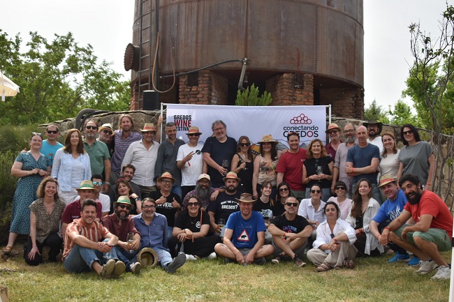 Pequeñas D.O.'s (@pequenasdos) on Twitter photo Conectando Gredos 3.0: Éxito rotundo de la mayor concentración de vinos de Gredos de la historia, con bodegas de las 3 Pequeñas D.O.’s de la zona, <a href="/VinosdeCebreros/">D.O.P. Cebreros</a> , <a href="/DOMentrida/">DOMentrida</a> y <a href="/VinosdeMadridDO/">Vinos de Madrid CRDO</a> Conectando Gredos 3.0: Éxito rotundo de la mayor concentración de vinos de Gredos de la historia, con bodegas de las 3 Pequeñas D.O.’s de la zona, <a href="/VinosdeCebreros/">D.O.P. Cebreros</a> , <a href="/DOMentrida/">DOMentrida</a> y <a href="/VinosdeMadridDO/">Vinos de Madrid CRDO</a>