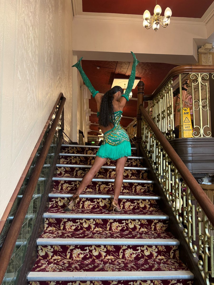 ri7_ma's tweet photo. 💚Dress for Sale💚
gentil  sponsored dress.

ベロア生地とゴールドのストーンがフロアでよく映えます✨🍀
フリンジスカートもよく動かドレスです👗

ご興味ある方はDMへ💌👑 https://t.co/0ogMbkBI2b