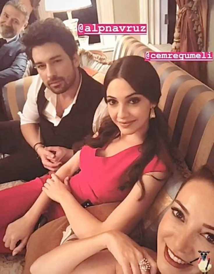 bydolibom's tweet photo. Dolunay, elimi bırakma behinde the scenes - BTS
・ #DolunaySoysert https://t.co/VzOOyUMSyh