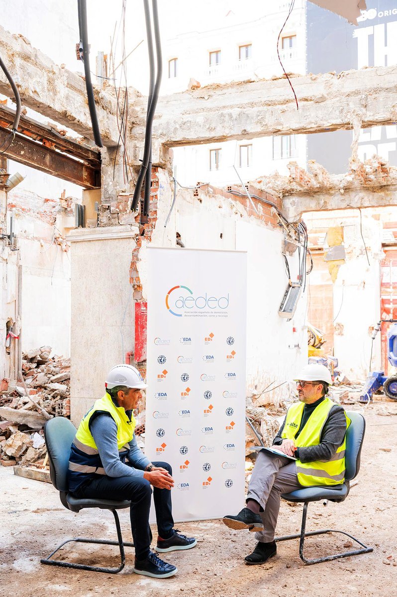 Agradecidos de participar en el diálogo que organizó AEDED. Adolfo Garcia y <a href="/jc_arroyo/">Juan Carlos Arroyo Portero</a> compartieron conocimientos e impresiones sobre dos sectores tan unidos en ocasiones como son la demolición y la ingeniería de estructuras.
#estructuras #ingeniería #diseño #consultoría