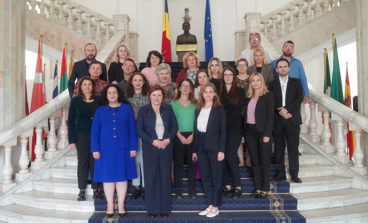 𝐌𝐅 𝐚 𝐠𝐚̃𝐳𝐝𝐮𝐢𝐭 𝐰𝐨𝐫𝐤𝐬𝐡𝐨𝐩-𝐮𝐥 𝐝𝐞𝐝𝐢𝐜𝐚𝐭 𝐩𝐚𝐫𝐭𝐞𝐧𝐞𝐫𝐢𝐚𝐭𝐞𝐥𝐨𝐫 𝐩𝐮𝐛𝐥𝐢𝐜-𝐩𝐫𝐢𝐯𝐚𝐭𝐞
Workshopul a prezentat metodologiile de pregătire a proiectelor PPP, dezvoltate printr-un contract de asistență tehnică.