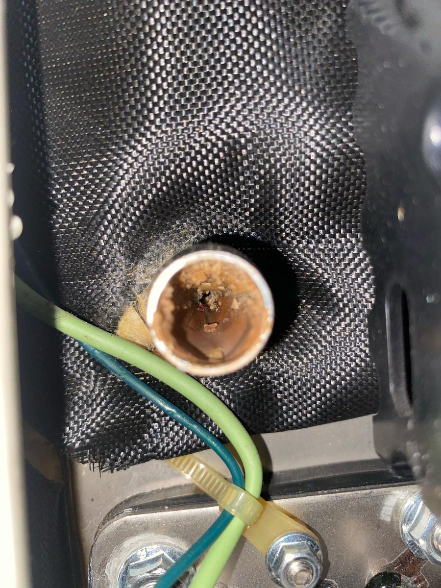 A Rational oven was experiencing issues with its care pump, preventing the boiler from filling properly and causing it to overflow. Our engineer found heavy limescale buildup inside the boiler. Regular descaling and maintenance help prevent issues like this.