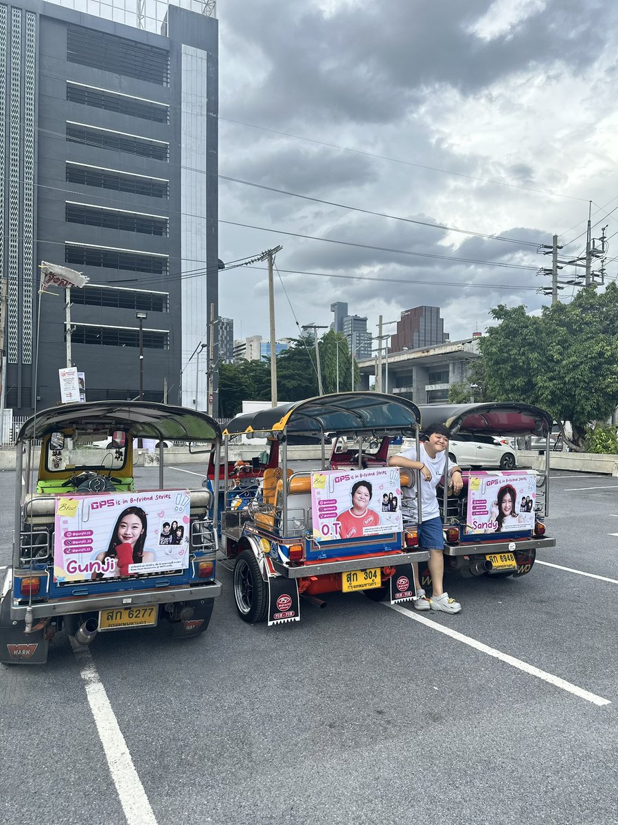 mrtuktukk's tweet photo. 🎀 Tuktuks Project for GPS_TrackingU 🎀
Congratulations For Debut in new series (Bfriend series)
y’all go listen and streaming New Single (Heart Rate) By GPS 🩵🎀
⭐️ @gps_trackingu
#BFriendSeries
#gunjiii23
#PPatchaOT
#SandiiSW https://t.co/I61mbGqZ1b