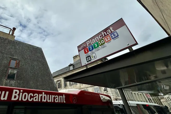 Travaux place Planchat, à #Bourges : restrictions de circulation et lignes de bus impactées depuis le 2 juin

▶️leberry.fr/bourges-18000/…