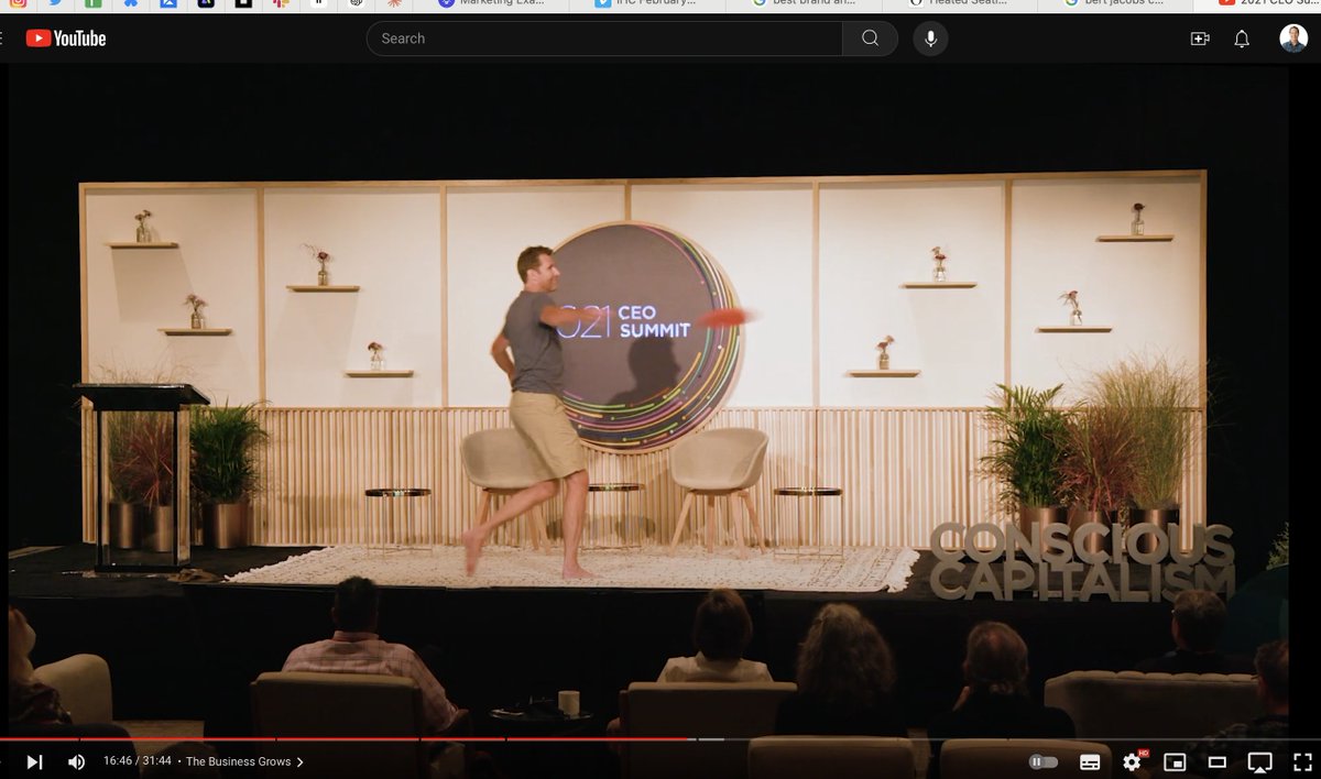 Watch: Freedom, Fun, &amp; Frisbees

Want to see optimism in action? Watch Bert Jacobs inspire a room of CEOs with frisbees, flip-flops, and a whole lot of positivity.

Check out this week’s issue!

storytellingforentrepreneurs.com/newsletters/so…

#InspiringVideos #Motivation #EntrepreneurLife #Newsletter