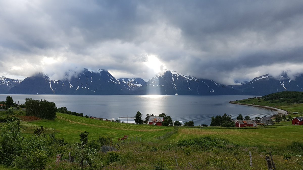 Hellloooo ! Bon mardi la Team !
image tirée de cette vidéo : youtu.be/lGHBlbCJ1NE