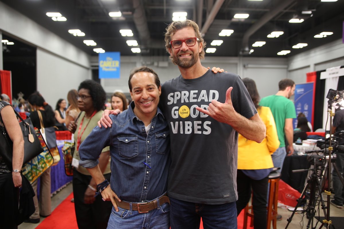 Lesson: A Good Story Changes Everything 

Your story is your most powerful asset—it creates connections and builds trust.

Learn how Bert Jacobs turned his story into a $100M movement.

storytellingforentrepreneurs.com/newsletters/so…

#Storytelling #EntrepreneurTips #Connection #SOFENewsletter