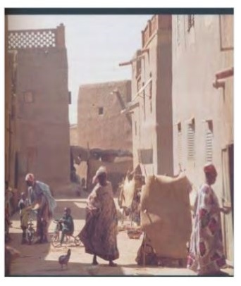 Este #DimartsUrbans, Juhani Pallasmaa  ✍️ a Anuari d´ Arquitectura i Societat ➡️ <a href="/PoliPapers/">PoliPapers</a> 
"La manca de lloc existencial. El no-lloc i la nostàlgia en l’era de la mobilitat" 
..la noció de lloc ha estat substituïda per la noció d’espai...
doi.org/10.4995/anuari…