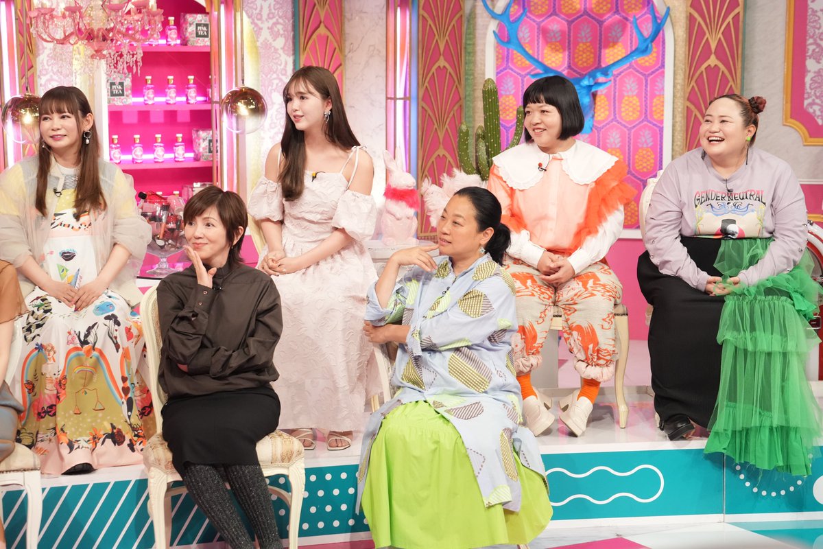 oricon's tweet photo. 📺上田と女が吠える夜
timelesz新メンバー3人、早くも再登場❗️

捨てちゃう派《橋本将生》が
大切にする母の手紙エピソード💌

5人分の下着ため込む《篠塚大輝》
コンビニ袋ストックする理由に爆笑💥

《猪俣周杜》抜けたいLINE告白
上田から「M-1」出場誘われる🎙
https://t.co/28ZWmoDsnN

#timelesz https://t.co/Ps4ehNzZ2e