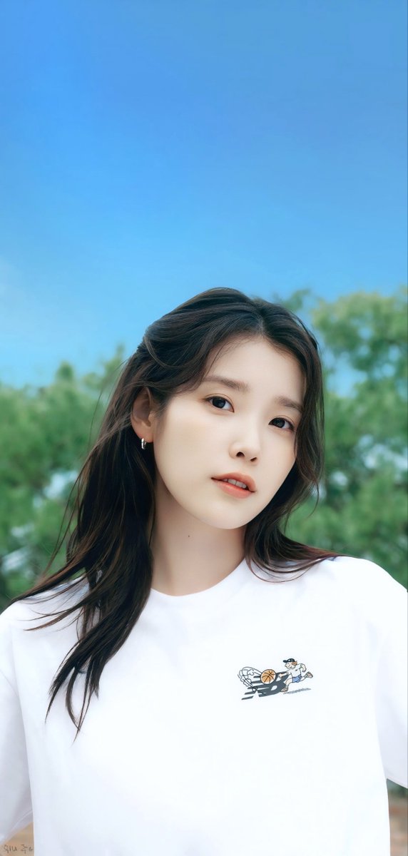 지은시
IU X New Balance
mobile wallpaper
#아이유 #IU