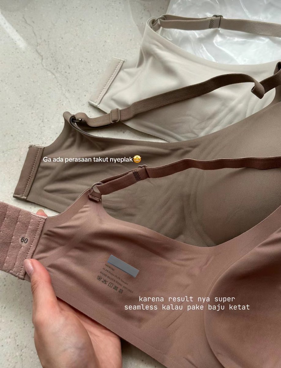 mau kasih tau, seamless bra kayak gini tuh ga bikin nyeplak meskipun pake baju fitted body, nyaman bgt, bisa cover lemak samping juga 💯