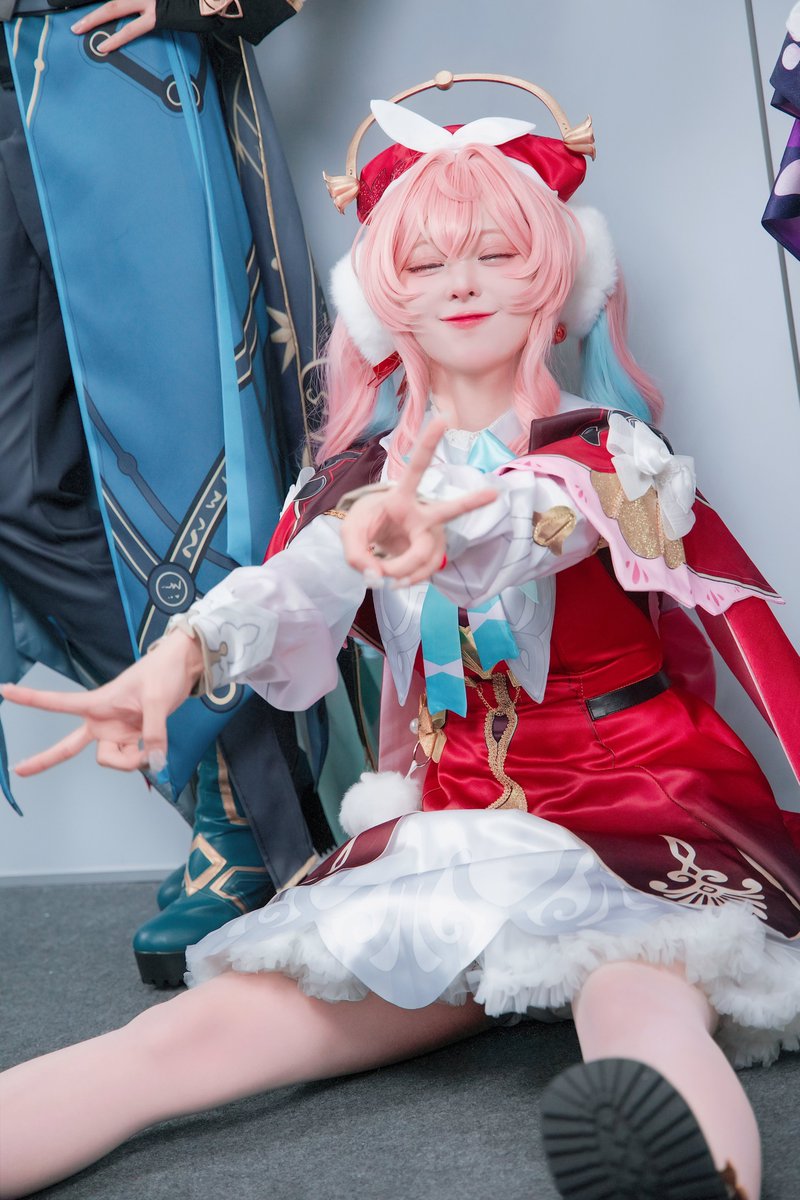 붕괴: 스타레일 | 히아킨

Cos. 댱이님 (<a href="/DyangYi/">甜怡 ヤンイ✨댱이🐹</a>)

250525 플레이엑스포