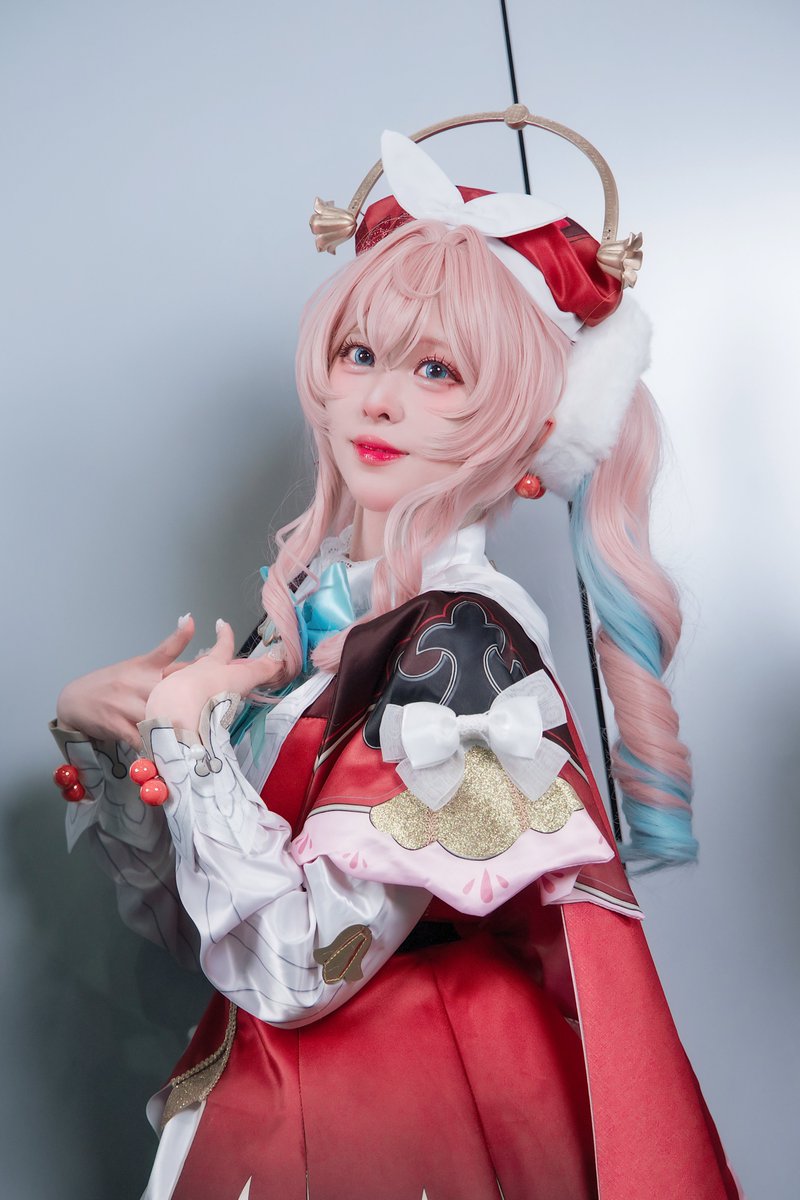 붕괴: 스타레일 | 히아킨

Cos. 댱이님 (<a href="/DyangYi/">甜怡 ヤンイ✨댱이🐹</a>)

250525 플레이엑스포