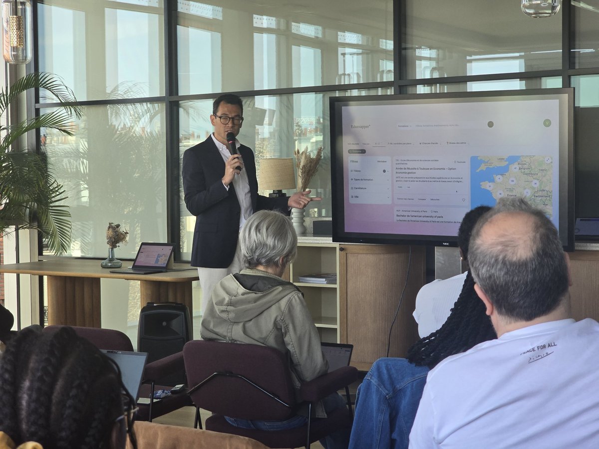 Studyrama (@studyrama) on Twitter photo #conference #parcoursup #orientation
Lors d’une conférence de presse ce matin, <a href="/opinionway/">OpinionWay</a> et Edumapper annoncent, au lendemain des premiers résultats de Parcoursup, qu’il existe aujourd’hui 30 000 formations post-bac, soit une augmentation de 75 % en 20 ans. #conference #parcoursup #orientation
Lors d’une conférence de presse ce matin, <a href="/opinionway/">OpinionWay</a> et Edumapper annoncent, au lendemain des premiers résultats de Parcoursup, qu’il existe aujourd’hui 30 000 formations post-bac, soit une augmentation de 75 % en 20 ans.