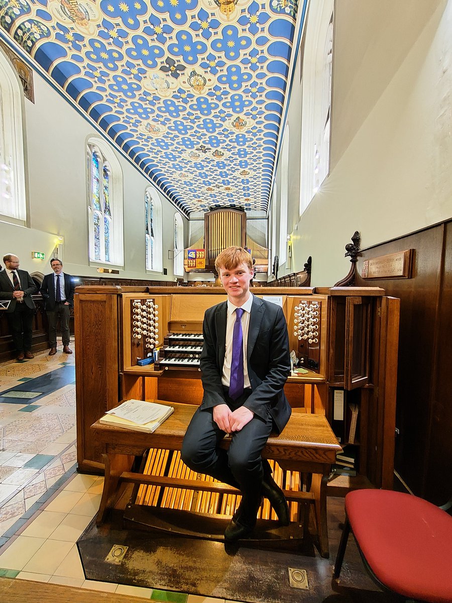 Marking the end of his time at Sevenoaks, Alfie (U6) performed an organ and saxophone recital at the King's Chapel of the Savoy.🎷🎵
Alfie has been an excellent all-rounder in the music department and we are very excited to see where his music career takes him in the future.🌟