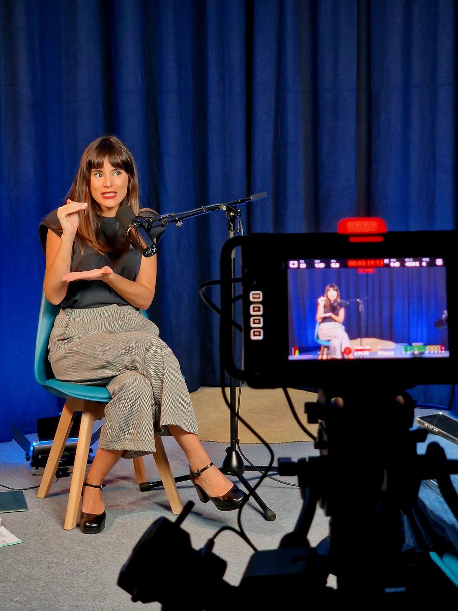 Marta Mero, psicóloga con más de 15 años de experiencia, quería grabar su podcast pero no quería complicarse.

Dicho y hecho ✅️ 

🎧 Ella puso el guion y su voz; nosotros, el resto: open.spotify.com/show/5OTaZ1hXv…

¿Tú también quieres?
📩 comicoscronicos.es