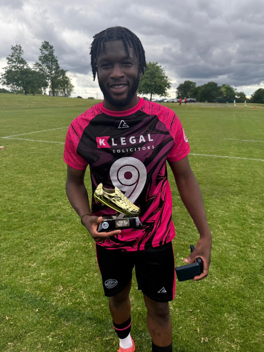 Emmanuel Olaloko Festival League Division One Top Goalscorer 2024/25
49 Goals In All Competitions 🏆⚽️
