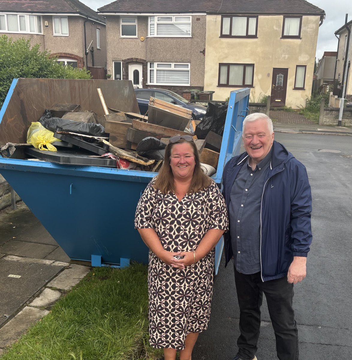 MolyneuxLabour (@molyneuxlabour) on Twitter photo 👏Another successful community skip day today in Aintree.Skips nearly full by 8:30am.
👍Residents were delighted with the skips in Lincoln Drive and Denstone Ave telling us to keep up the great work <a href="/Sefton_Labour/">Sefton Labour Group</a>
Labour ❤️ Molyneux here all year round 👏Another successful community skip day today in Aintree.Skips nearly full by 8:30am.
👍Residents were delighted with the skips in Lincoln Drive and Denstone Ave telling us to keep up the great work <a href="/Sefton_Labour/">Sefton Labour Group</a>
Labour ❤️ Molyneux here all year round