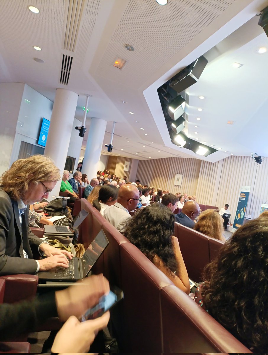 Les outre-mer. Ce 3 juin 2025 se tient à l'Agence Française de Développement (<a href="/AFD_France/">Agence Française de #Développement (AFD) 🇫🇷 🇪🇺</a>) à  Paris, la conférence perspectives outre-mer. Thème : La richesse des outre dans mer leur bassin régional. Ouverture  de la conférence par Rémy Rioux,Direction général du Groupe AFD.