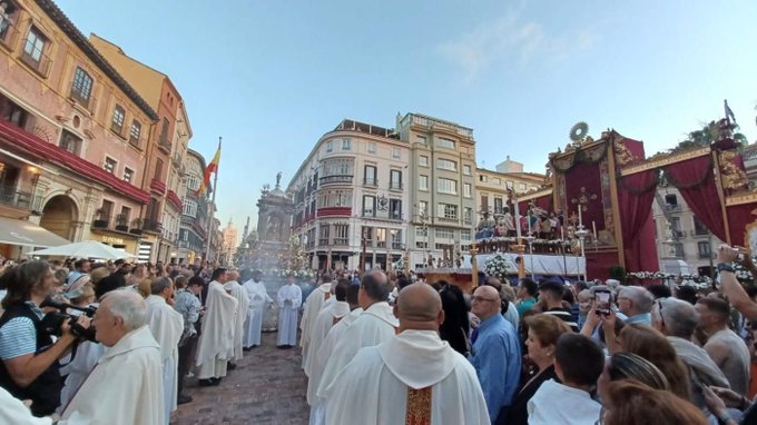 Procesiones del Corpus Christi en Málaga 2025: Detalles de Traslados y Altares Sacramental