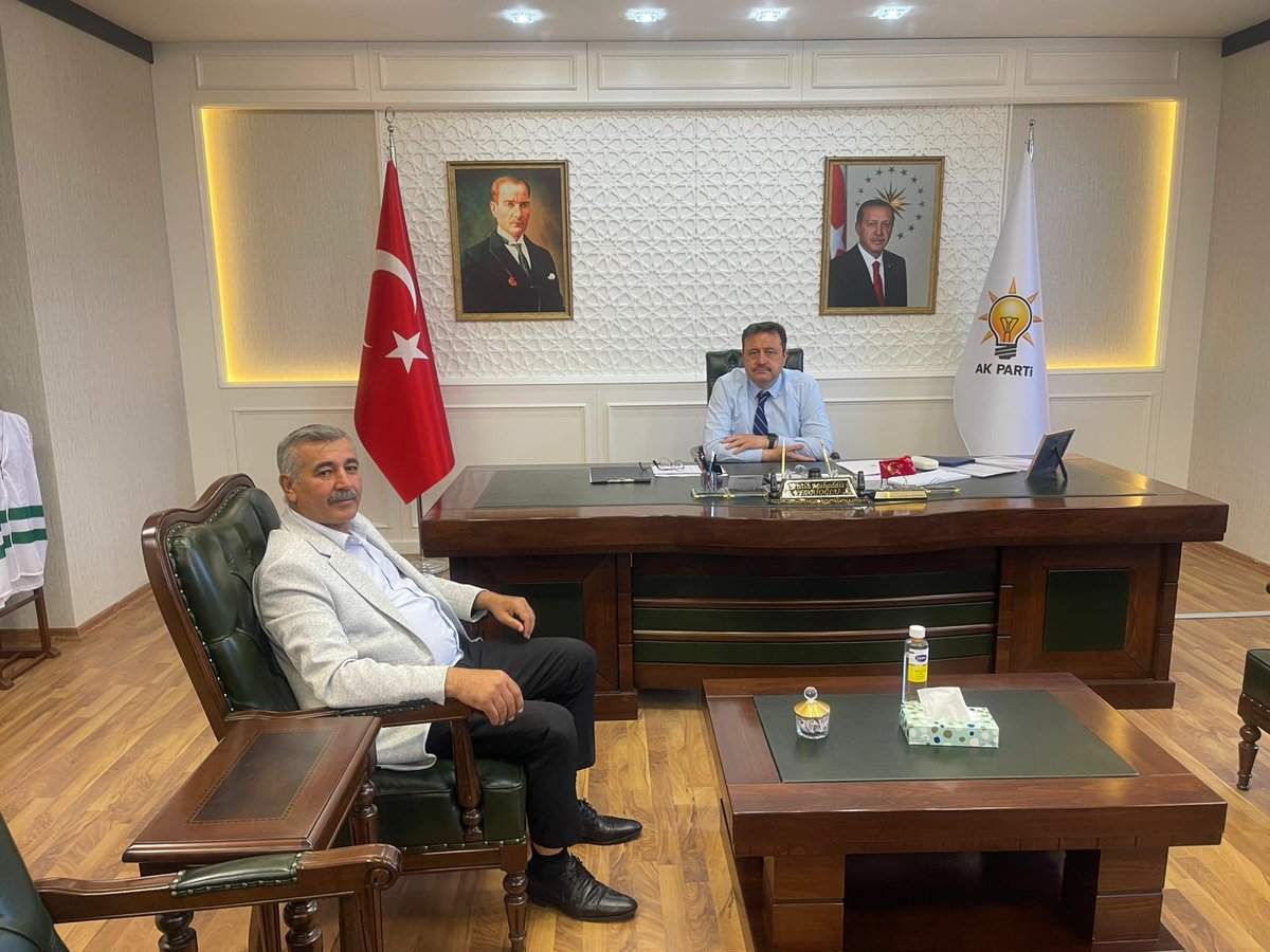 Şahinbey Belediye Meclis Üyemiz Sayın Arif Görgün, İl Başkanımız Sayın Fatih Muhaddis Fedaioğlu’nu ziyaret etti. 

Nazik ziyaretleri adına kendilerine teşekkür ederiz. 

<a href="/fmfedaioglu/">Fatih Muhaddis FEDAİOĞLU</a> 
<a href="/ArifGorgun1/">Arif Gorgun</a> 
<a href="/Akparti/">AK Parti</a>