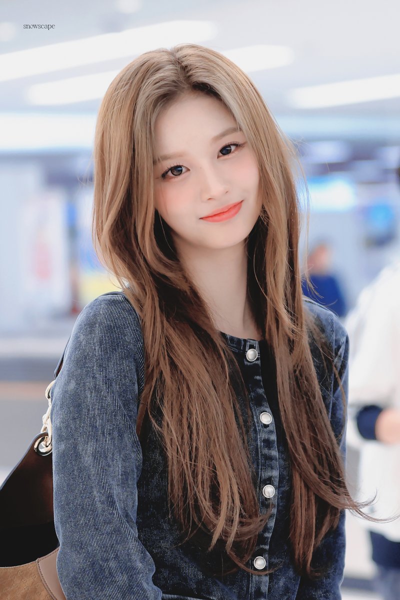snowscape126's tweet photo. 250530 HQ

#엔믹스 #설윤 #NMIXX #SULLYOON https://t.co/aWaAB5IWZ5
