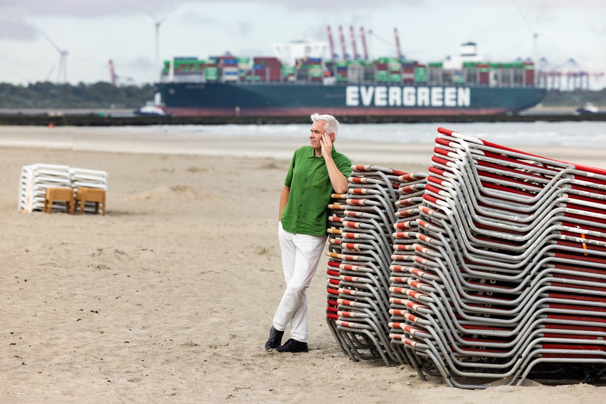 De architectuurbiënnale van Venetië beleeft een van zijn beste edities tot nu toe, zo ervoer architect Joost Ector het. Toch verliet hij de Italiaanse havenstad met een kater. Het duurde een paar dagen voordat hij erachter was waar dat 'm in zat. architectenweb.nl/n59522