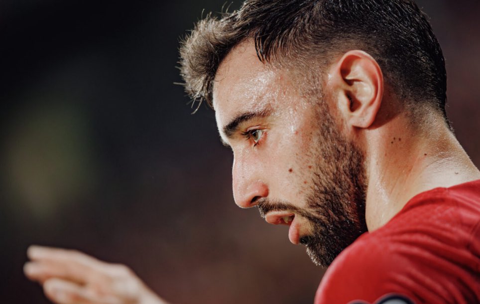Premier League-proven attackers who have opted to join Manchester United over current Champions League-placed teams are remarkable. 

But, a 30-year-old man declining a career-defining fortune to remain at the club is something entirely different. 

Bruno Fernandes 👏🏻

#MUFC