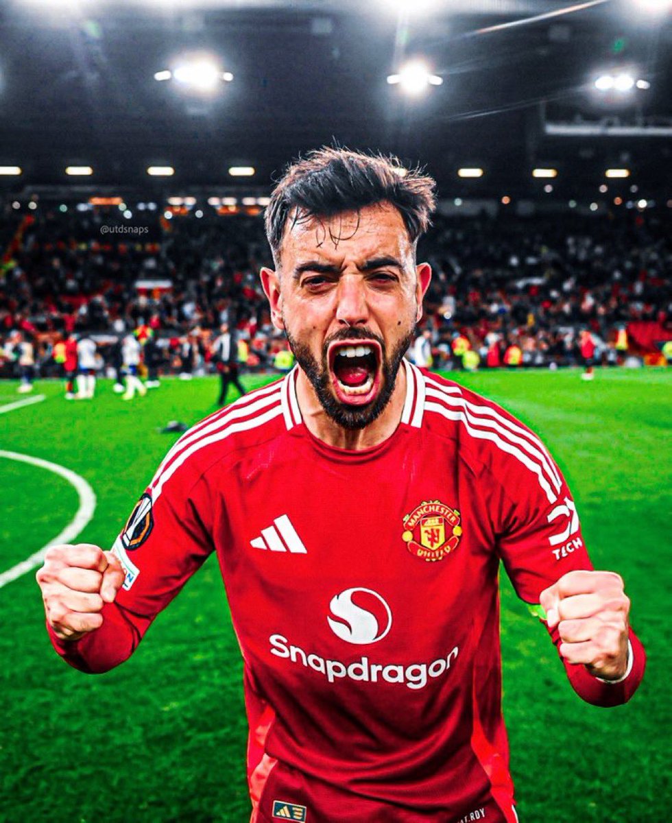 ammandev's tweet image. Bruno Fernandes has REJECTED a generational offer from Al-Hilal to stay and fight for Manchester United.

If he wasn’t a United legend already, then he certainly is NOW! 🥰

MY CAPTAIN. 🔥