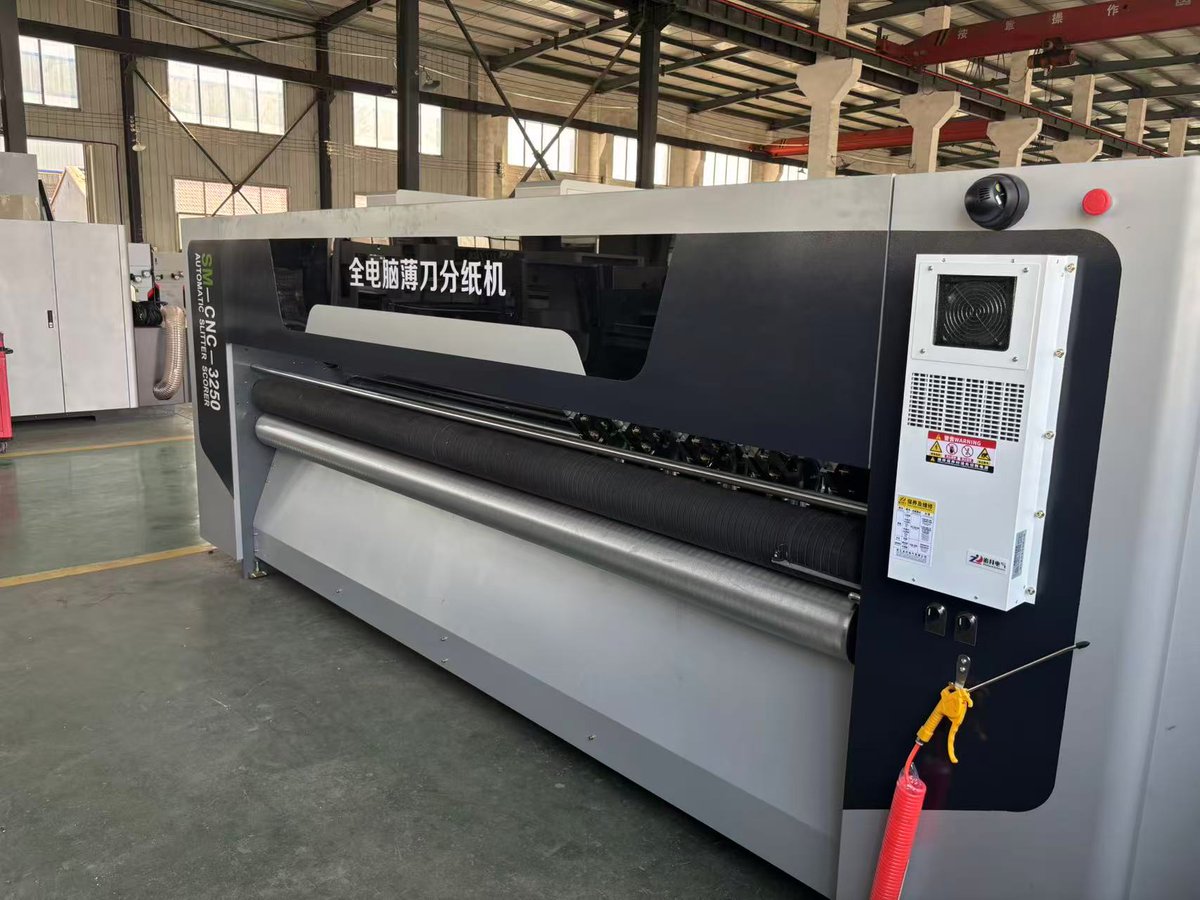 Box slitter scorer machine 
Thin blade, automatic full servo;
+86 15226770607
#Boxing #packages #CARTON