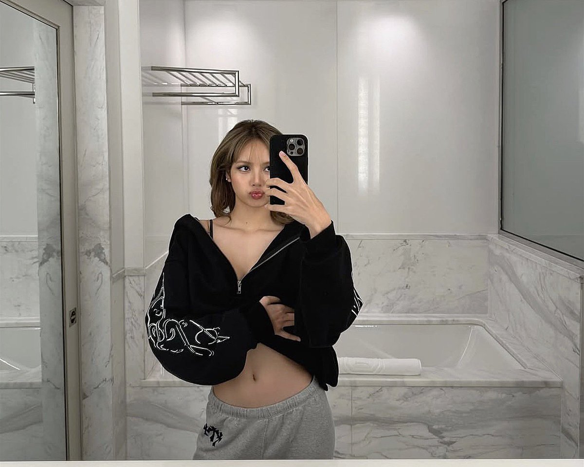 always love her random selfies