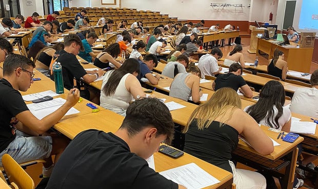 Tranquilidad y sosiego. ☮️

Comienzan las Pruebas de Acceso a la Universidad #pau y desde Ademar <a href="/MaristasHuelva/">Maristas🧡Huelva</a>  queremos traladar a los alumnos nuestro ánimo y deseo de que se cumplan vuestras expectativas.

Que San Marcelino y la Buena Madre os guíen.⛪️

Suerte, chic@s ☘️