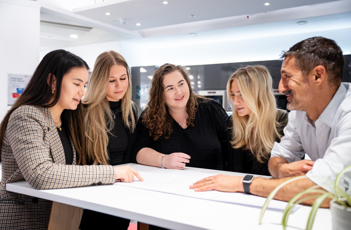 We’re #Hiring: Energy Engineer / Consultant

Join L&amp;P Group and be part of the change our industry needs.

We’re on the lookout for a passionate and proactive Energy Consultant ready to shape smarter, more sustainable buildings.

Apply now: lpgroup.co.uk/careers/energy…