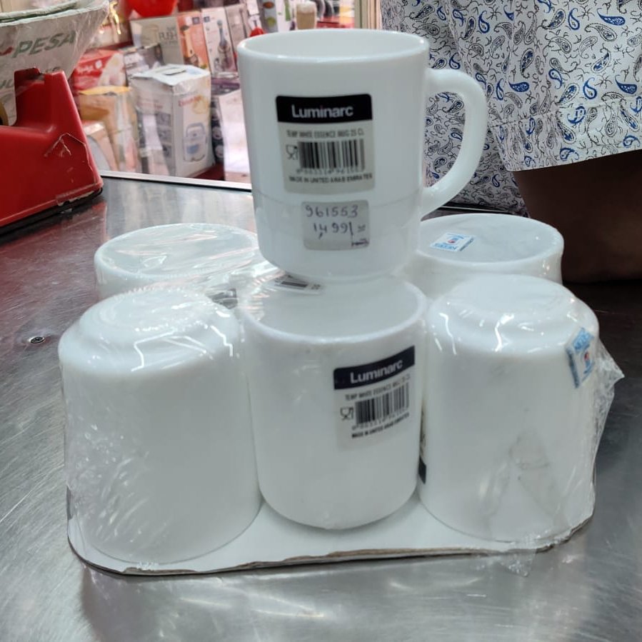 Sunati_45's tweet image. Get this elegant Luminarc White Mug Set (6 pcs) – perfect for your home or office!
☕️ Classic design
💪 Durable and high-quality

Available-6PCS SET-PRICE=1499

Order and more information kindly call 📞 0724255245 

#EasyClean #WhiteMugs #MugSet #6PieceSet