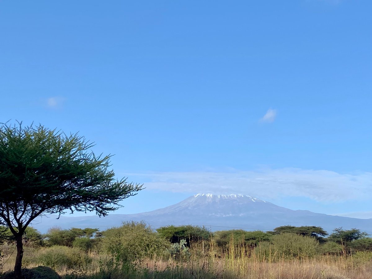 HarsithNath's tweet photo. My friend @KevinChanzu5 saved my life by saving me from drowning yesterday 
Visit his resort, Sopa Lodge in Amboseli if you’re coming to Kenya 🇰🇪
They have the best staff I have ever seen https://t.co/3E0mrncQf5