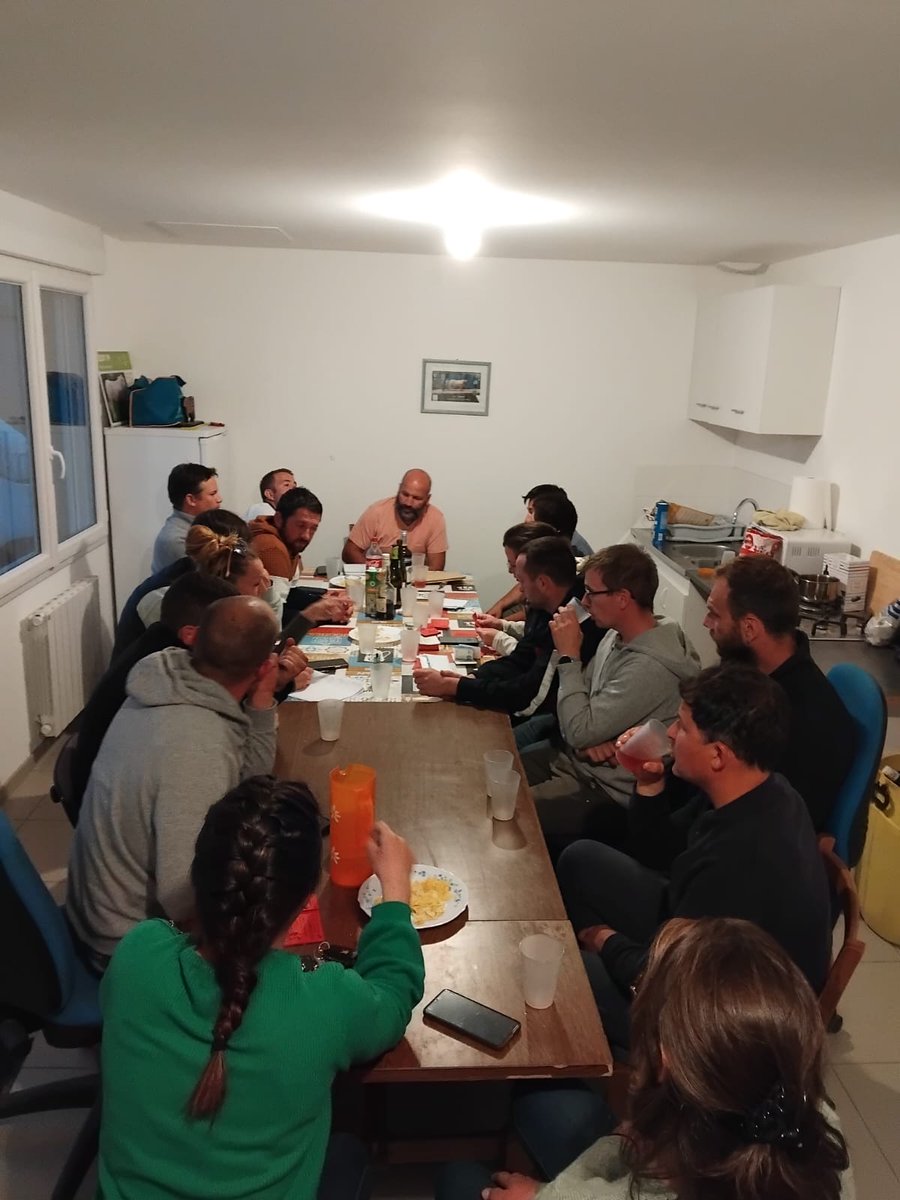 Coulisses de Fermes en Fête !  Réunions et préparation des supports, les JA sont au taquet !
À noter :
La Membrolle : 14/06/2025 dès 10h
Segré : 15/06/2025 dès 9h
St Michel-et-Chanveaux : 21/06/2025 dès 16h30
Brion : 21/06/2025 dès 17h
Chemellier : 21/06/2025 dès 10h #agriculture