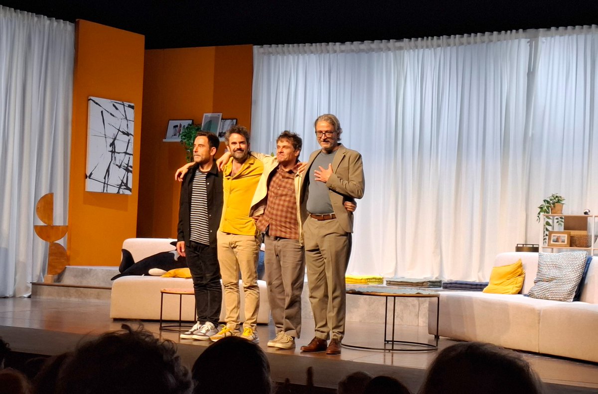 Marta Fernández (@martafdezjurjo) on Twitter photo #ElFavor al <a href="/Teatre_Goya/">Teatre Goya</a>. Comèdia sensacional, escrita per <a href="/suegarachana/">Susanna Garachana</a> i dirigida per #XavierRicart. Donem un xec en blanc als veritables amics? Hi ha límits que no estem disposats a traspassar? Obre reflexions necessàries i posa el focus en dilemes ben vius en l'actualitat 👌 #ElFavor al <a href="/Teatre_Goya/">Teatre Goya</a>. Comèdia sensacional, escrita per <a href="/suegarachana/">Susanna Garachana</a> i dirigida per #XavierRicart. Donem un xec en blanc als veritables amics? Hi ha límits que no estem disposats a traspassar? Obre reflexions necessàries i posa el focus en dilemes ben vius en l'actualitat 👌