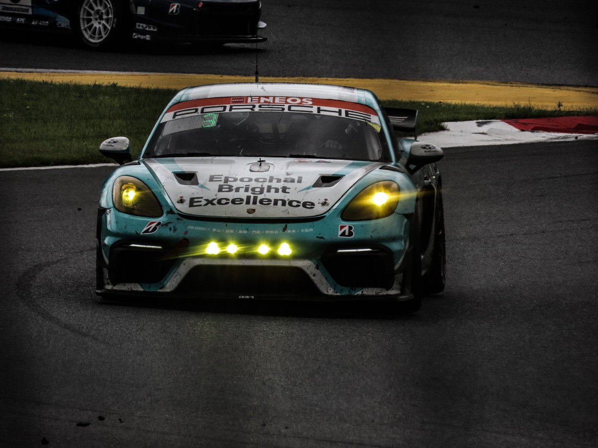 YUK_snowsoar_11's tweet photo. ENEOSスーパー耐久シリーズ2025
Empowered by BRIDGESTONE
Rd.3 富士24時間レース🗻
ST-Z P3 🥉
No.22 EBI GROUP Cayman GT4 RS CS
3位表彰台おめでとうございます!!🎉
#EBIGROUP #スーパー耐久 #Fuji24h https://t.co/JNjbQrxkZE