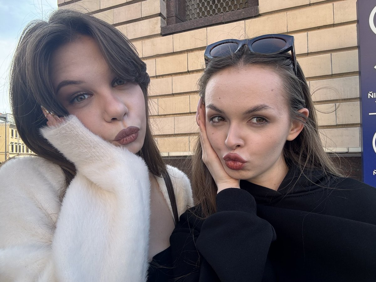 koffyuu's tweet photo. @polirpd друзья лето началось с продолжения пятилетней дружбы https://t.co/2cSjHdvN9n