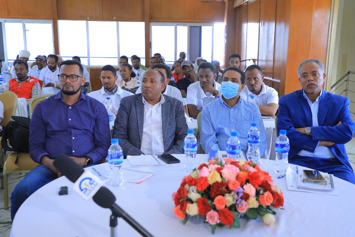 EthioRedCross's tweet image. @EthioRedCross & @PunainenRisti held a lesson learned workshop for the Tigray Emergency Response Project, which restored water systems, ambulances, & supported 172 women with business startup & protection services for survivors of SGBV. Over 2,500 HH reached with cash support.