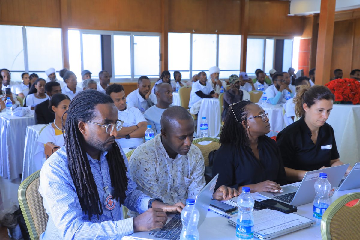 EthioRedCross's tweet image. @EthioRedCross & @PunainenRisti held a lesson learned workshop for the Tigray Emergency Response Project, which restored water systems, ambulances, & supported 172 women with business startup & protection services for survivors of SGBV. Over 2,500 HH reached with cash support.