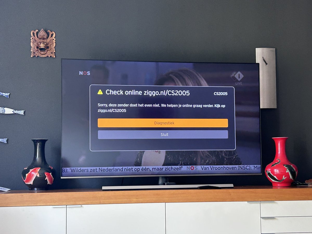 LauRidder's tweet image. Drie jaar lang. Elke dag. #Ziggo moet zich kapot schamen. Niets opgelost. Wel 94 euro per maand binnenharken. Het is dat ik hier geen andere provider heb.
