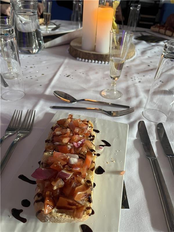 Throwback to last terms ‘A Night At Oasis' hosted by students as part of the Phoenix Project! 🍝🎹🎊

A three course dinner and live entertainment, students really did treat staff and parents to a spectacular evening. A huge thank you also to <a href="/ParkPlazaHotels/">Park Plaza Hotels</a> for your help💙