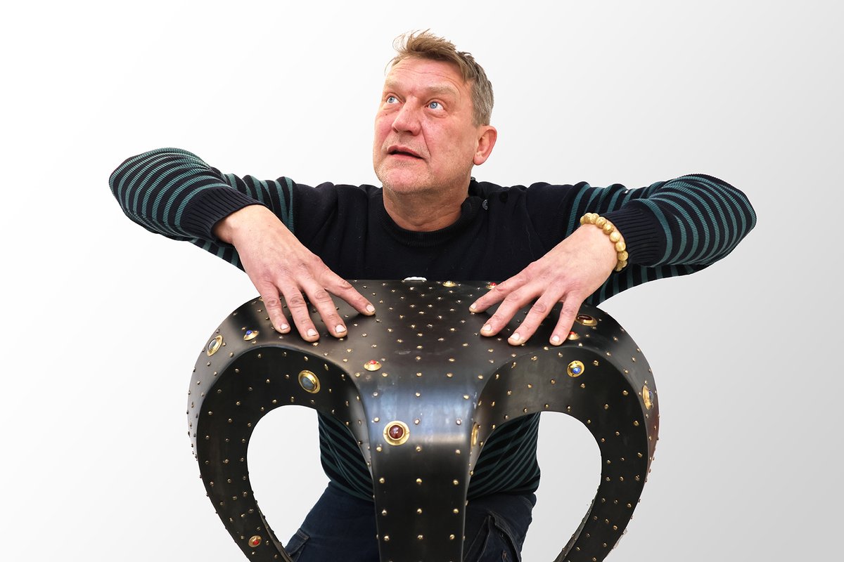 museemandet's tweet photo. J-2 #Exposition Mobilier Bijou de Guillaume Piéchaud
Pour sa nouvelle exposition, le musée Mandet vous invite à oublier la réalité et à explorer le travail du cœur et de la main à travers l’univers fantastique du sculpteur-designer #guillaumepiéchaud.
➕https://t.co/OeWKR6Px3c https://t.co/E75waAqmGH