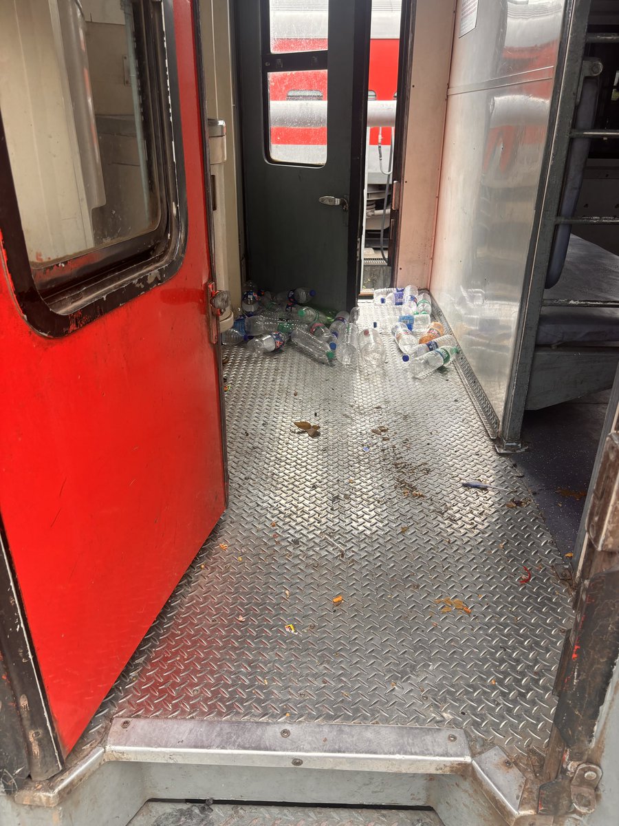 Abhishek Sengar (@thisabhisengar) on Twitter photo Traveleing to Haridwar from Rishikesh with Train number 19032 today ,
Train will depart in next 20min but cleaning is not there in train sleeper coach photo attached <a href="/RailMinIndia/">Ministry of Railways</a> <a href="/RailwayNorthern/">Northern Railway</a> Traveleing to Haridwar from Rishikesh with Train number 19032 today ,
Train will depart in next 20min but cleaning is not there in train sleeper coach photo attached <a href="/RailMinIndia/">Ministry of Railways</a> <a href="/RailwayNorthern/">Northern Railway</a>