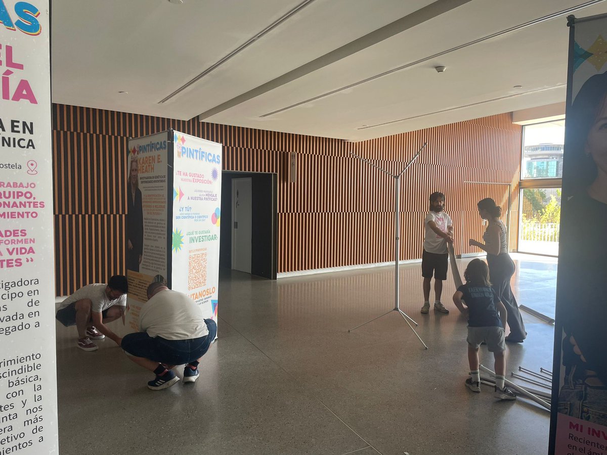 Ciencia en Bares Granada (@cienciabaresgra) on Twitter photo Mil gracias al <a href="/ParqueCiencias/">Parque De las Ciencias</a> para acoger la exposición y a todas las personas que han echo posible esta exposición tanto a nivel local como nacional
¡Descubre las #Pintificas de <a href="/pintofscienceES/">Pint of Science ES</a>!
<a href="/scariosHR/">Oʂƈαɾ Hυҽɾƚαʂ Rσʂαʅҽʂ 🏳️🌈</a> <a href="/carlpeto/">Carlos Peris Torres</a> <a href="/esquilo_antonio/">Antonio Gómez-Martín</a> y todo el equipo de #Pint25GRA Mil gracias al <a href="/ParqueCiencias/">Parque De las Ciencias</a> para acoger la exposición y a todas las personas que han echo posible esta exposición tanto a nivel local como nacional
¡Descubre las #Pintificas de <a href="/pintofscienceES/">Pint of Science ES</a>!
<a href="/scariosHR/">Oʂƈαɾ Hυҽɾƚαʂ Rσʂαʅҽʂ 🏳️🌈</a> <a href="/carlpeto/">Carlos Peris Torres</a> <a href="/esquilo_antonio/">Antonio Gómez-Martín</a> y todo el equipo de #Pint25GRA