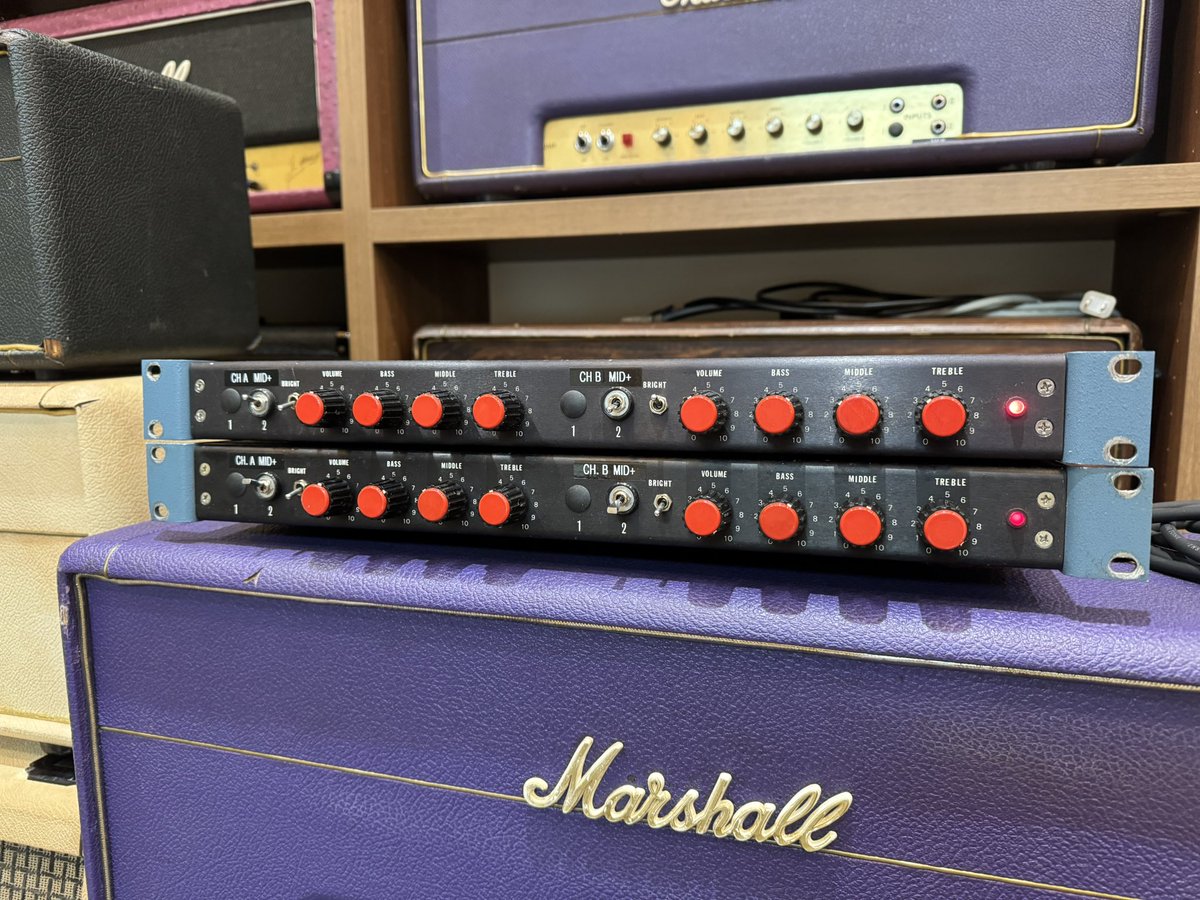 Alembic F-2Bプリアンプ、Pete Cornishによるモディファイ品がイギリス