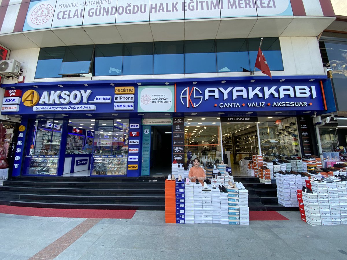 “GÜVENLİ ALIŞVERİŞİN DOĞRU ADRESİ”

AKSOY İLETİŞİM&amp;AYAKKABI

📍 1987’den bu yana Sultanbeyli 

İletişimin doğru adresi AKSOY

AKS Ayakkabı 
Ayağınıza değer katar